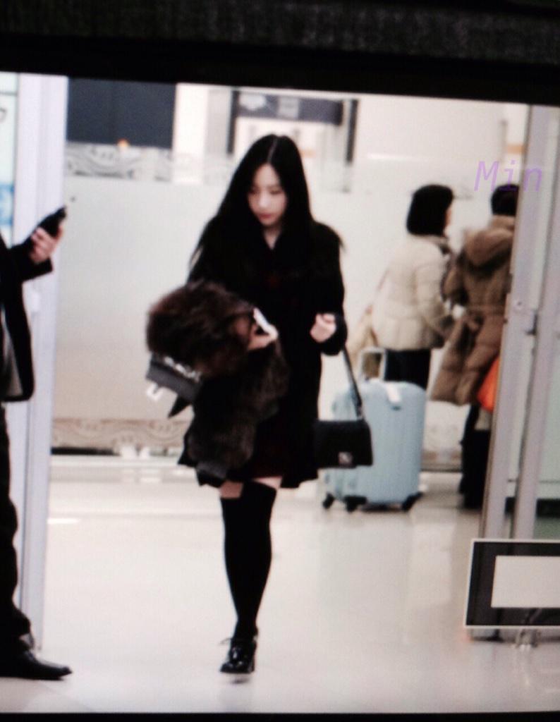 [PIC][16-01-2015]TaeTiSeo trở về Hàn Quốc vào chiều nay B7ctme5CIAEFm2K