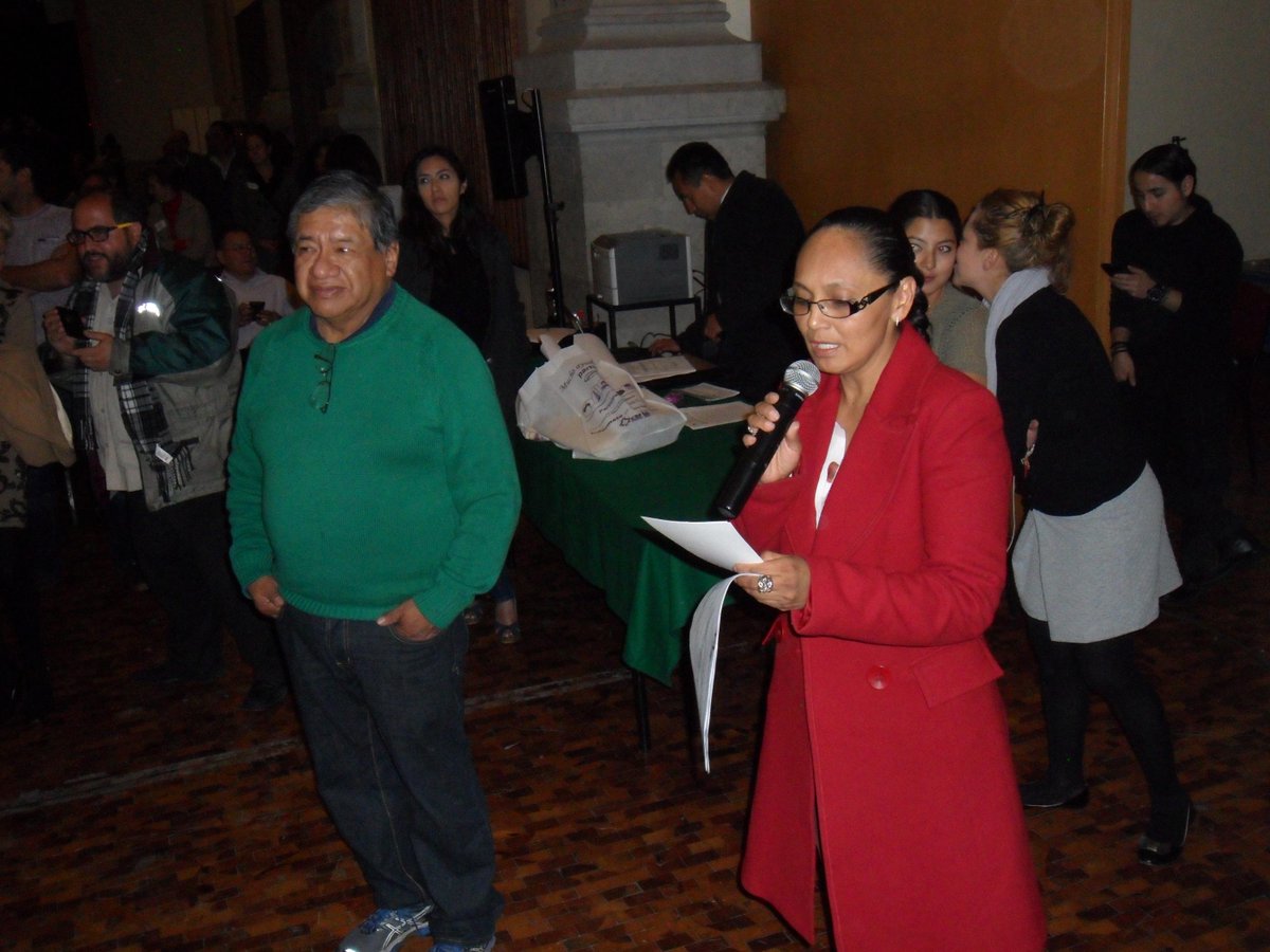 Distrito_VIII's tweet photo. Toma de protesta de la Mesa Directiva del Consejo Ciudadano Delegacional por la Coordinadora del Distrito XIII. http://t.co/QwbHYDFaQv