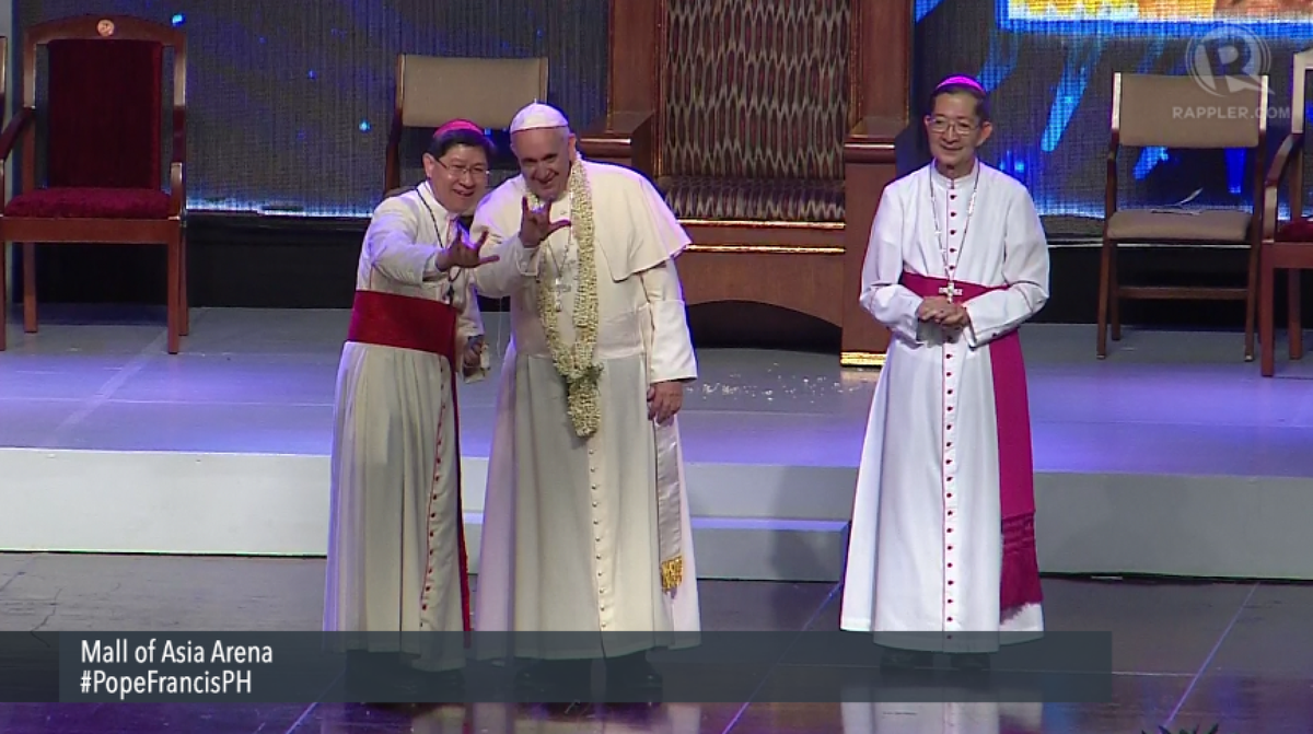 Pope francis flashes an 'i love you.' sign. live: # 