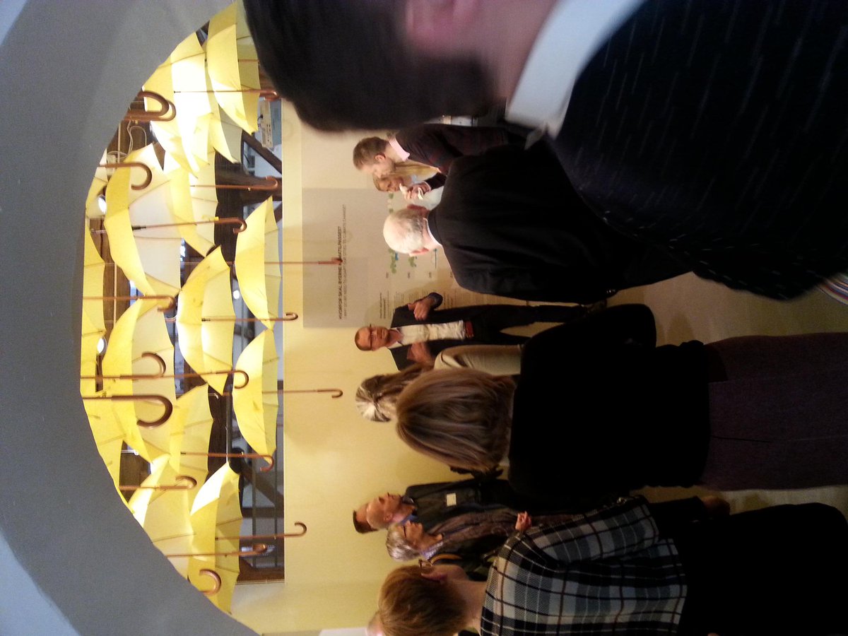 VANDPLUS's tweet photo. Der varmes op til #vandplus konference med rundvisning i udstillingen #regnenkommer http://t.co/deRYBkPHqk