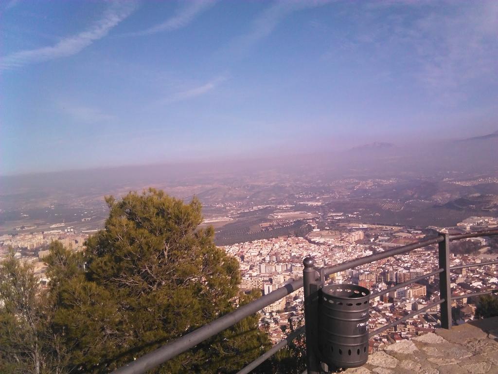 Lah_EvillaFlow's tweet photo. Desde el mirador del castillo de #Jaén http://t.co/qlCprnFB3l