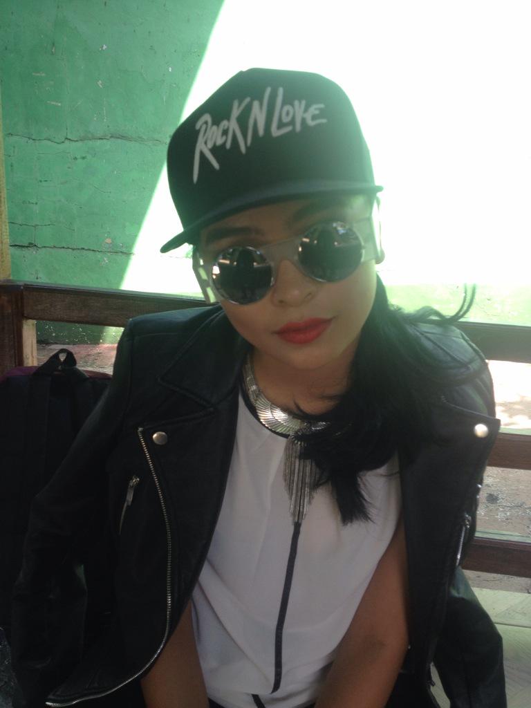 "@davidrianzi: Snapback RockNLove juga akan hadir sebentar lagi... Tunggu yaaa <a href="/tantrikotak/">Tantrisyalindri</a> <a href="/kotakband_/">Official KOTAK</a> "