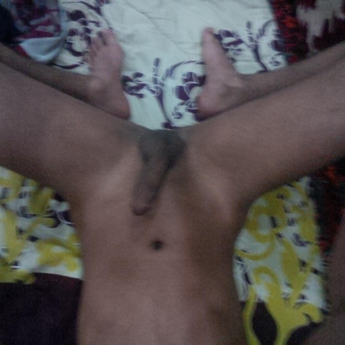 moooto8's tweet photo. صباح الخير تعالوا بي بي pin:2B2417FA http://t.co/63XfXfjYcT