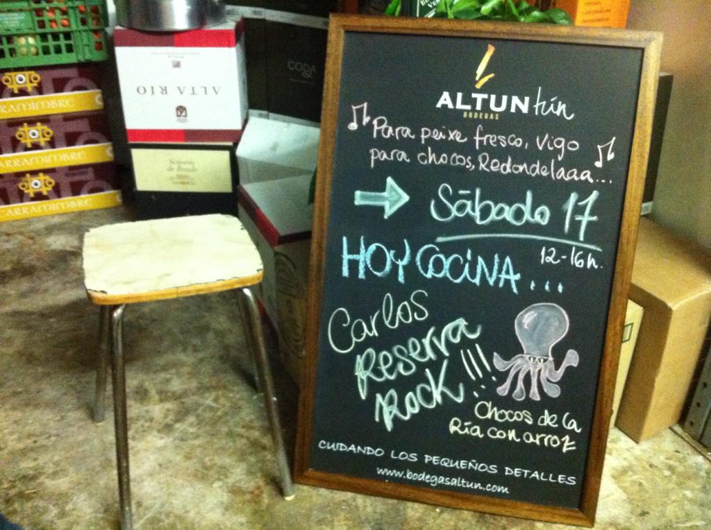 TabernaAMina's tweet photo. Mañana, en el #HoyCocina de #TabernaAMina... Carlos #ReservaRock se marca unos chocos de la Ría con arroz http://t.co/UvoHPAZFcB