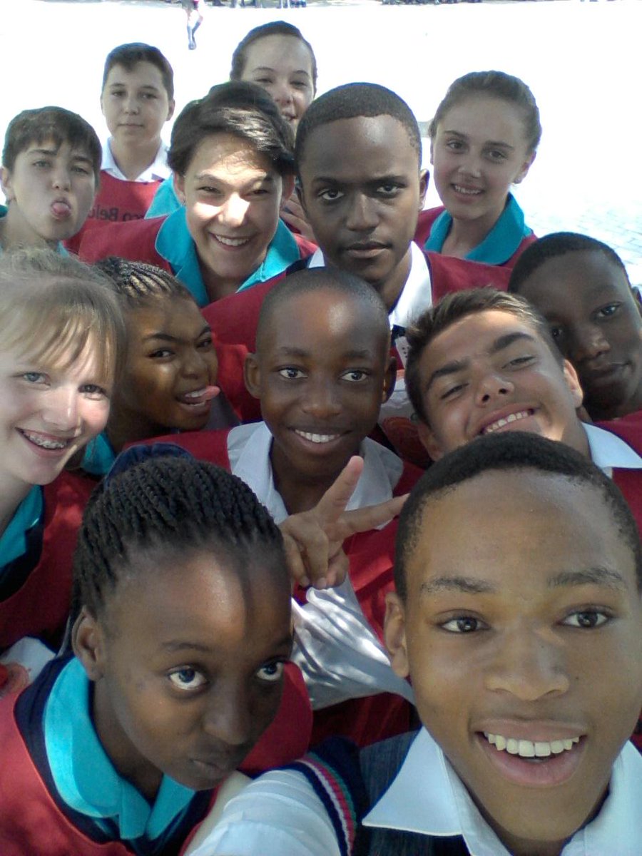ME10015's tweet photo. @hesterdormehl my ontgroening groep :) http://t.co/DKQkkIIA7L