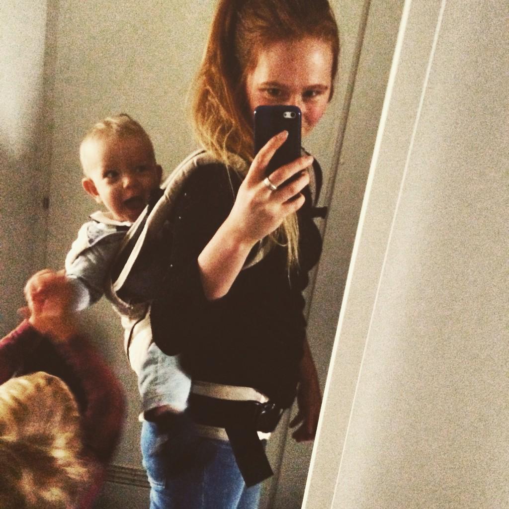 Fenne1986's tweet photo. Me nieuwe vervoersmiddel met koen 👶 http://t.co/3Fiw0k7Dfm