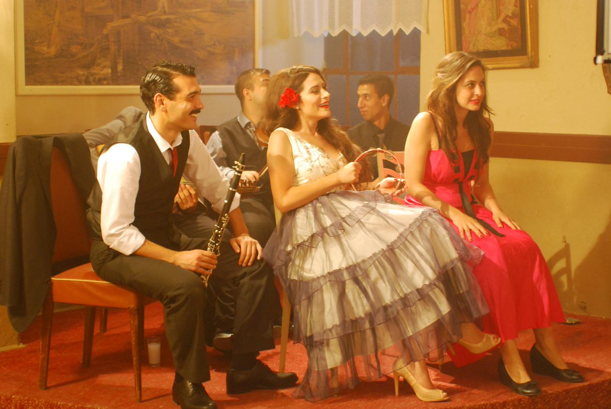 #ZüğürtAğa'nın yönetmeni #NesliÇölgeçen'le yeni filmi #ÇalsınSazlar üzerine konuştuk Detaylar: goo.gl/LVPKaH