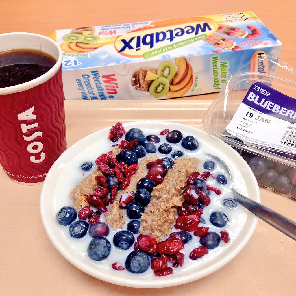 Tasting some breakfast ideas for the kids! 👍 Minus the coffee! 😊 #farmtofork <a href="/weetabix/">Weetabix</a> <a href="/DavidWeetabix/">David Hartshorn </a> #healthy