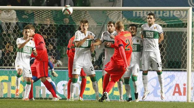 diarioGOLcom's tweet photo. Un golazo de Mathieu para finiquitar el trámite ante el Elche http://t.co/Lpj8LtCCTB http://t.co/KAncYDO0WY