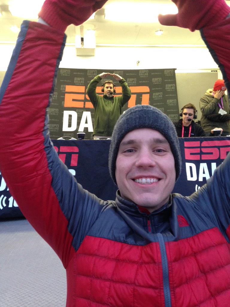 schreibtime's tweet photo. @TimCowlishaw thanks for the selfie assist boss #espnzone #buckeyes #OhioState #greatday http://t.co/qctSSFS8aU