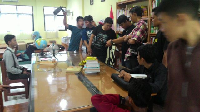 Shooting #MAKO ( perpus)