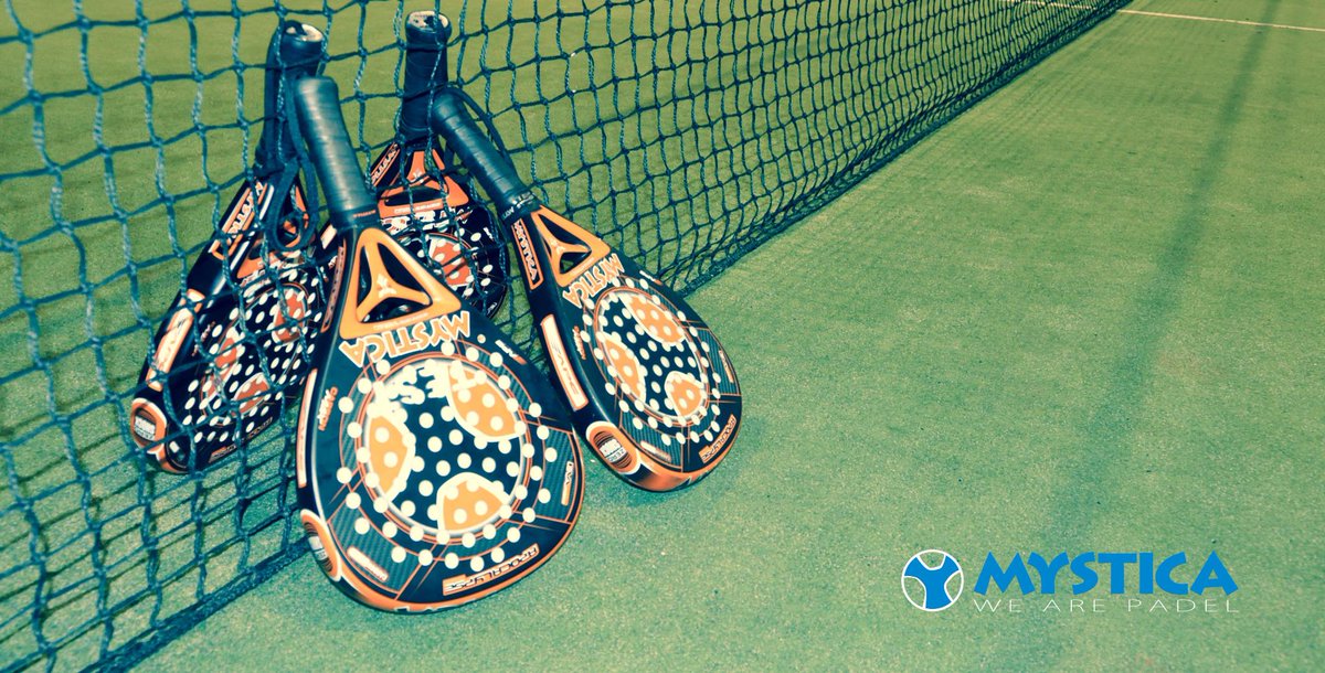 ¡¡A por el #viernes disfrutando del buen #padel!! #FelizViernes #ApocalypseCarbon