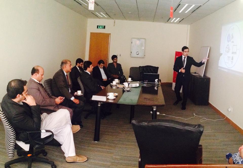 PITBIncubation's tweet photo. Uzair Shahid presenting #business #incubation model to #PakistanSoftwareExportBoard members.
@umarsaif @nabeelaq http://t.co/13P9cgbTsa