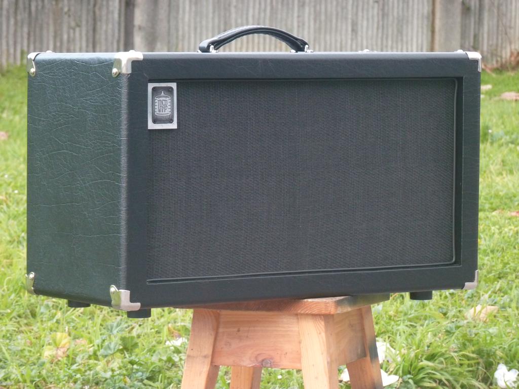 Tacoamps's tweet photo. New Tacoamps Speaker Cabinet 2x12 #Celestion Vintage 30 #guitarcabinet #Boutiqueamps #handmade #GuitarPlayer # http://t.co/agwR92b13C