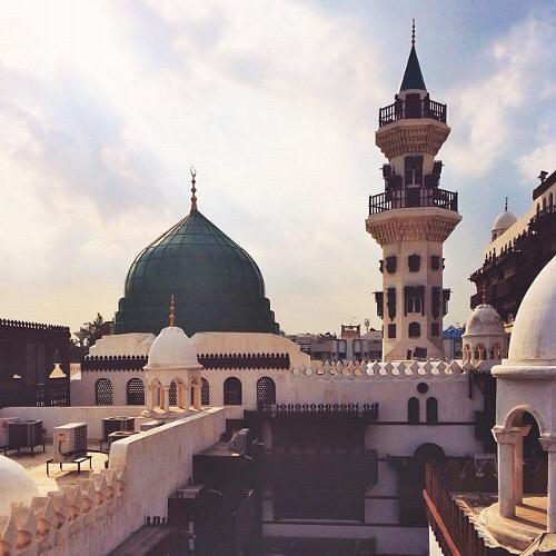 MO0TRFH's tweet photo. •

ونؤمن أنك خير الورى .. ومسك الحياة وخير الأنام 
تفيض بحبك أرواحنا.. عليك الصلاة عليك السلام💖 http://t.co/UW2HO6hFG5