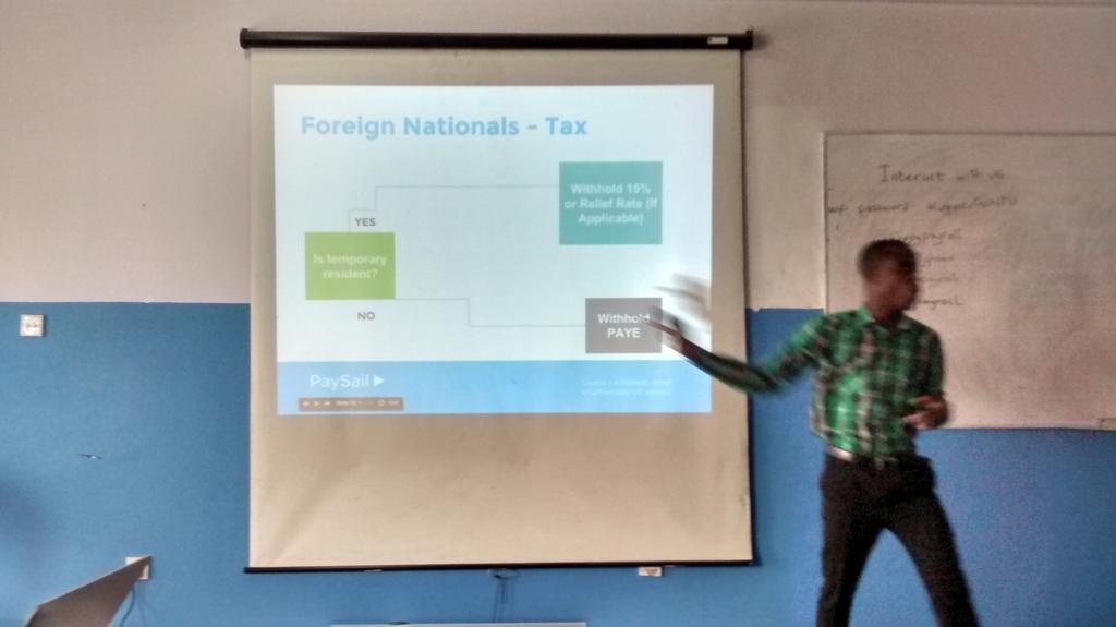 elormm_a's tweet photo. PaySail Friday #ghpayroll @kobbyblay @MESTghana @MacJordaN @happypayroll http://t.co/Fe2XnHLPtk