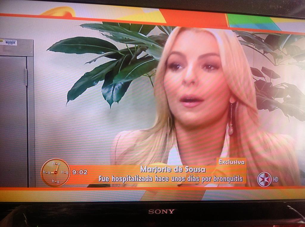 cynmrivera's tweet photo. Hermosa @MarjoDSousa se recupera satisfactoriamente de su bronquitis 🙏🙏🙏❤❤ !mejorate pronto! #STQB http://t.co/HbGdOWDUZm