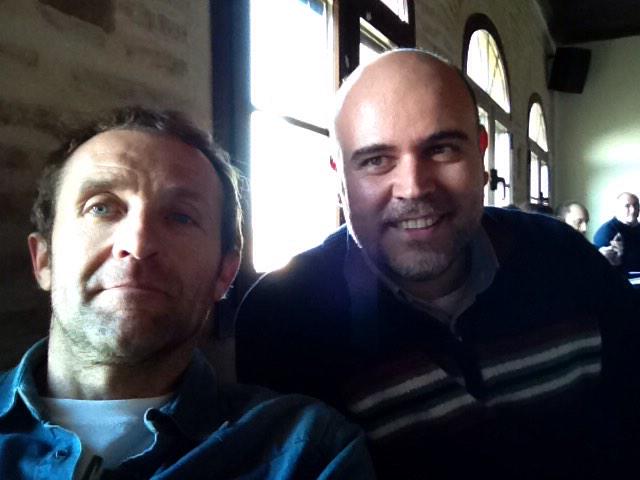 JoseEVillacorta's tweet photo. Solo nos quedan 4 horas de clase por delante, pero en buena compañía todo se hace mucho más fácil @conectasjc http://t.co/9U1U60dCzB