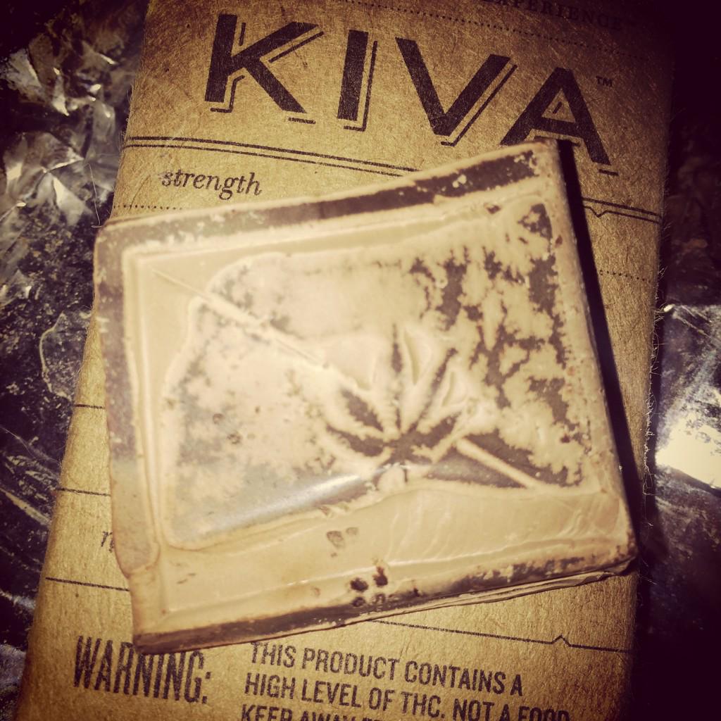 eb_htx's tweet photo. #KivaConfections 🍫 http://t.co/9cBZbfRofn