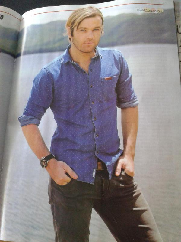 Zlata89's tweet image. Nota de Benja en Pronto benjaminamadeo22.blogspot.com.ar/2015/01/revist… #Amadeistas #Benjali