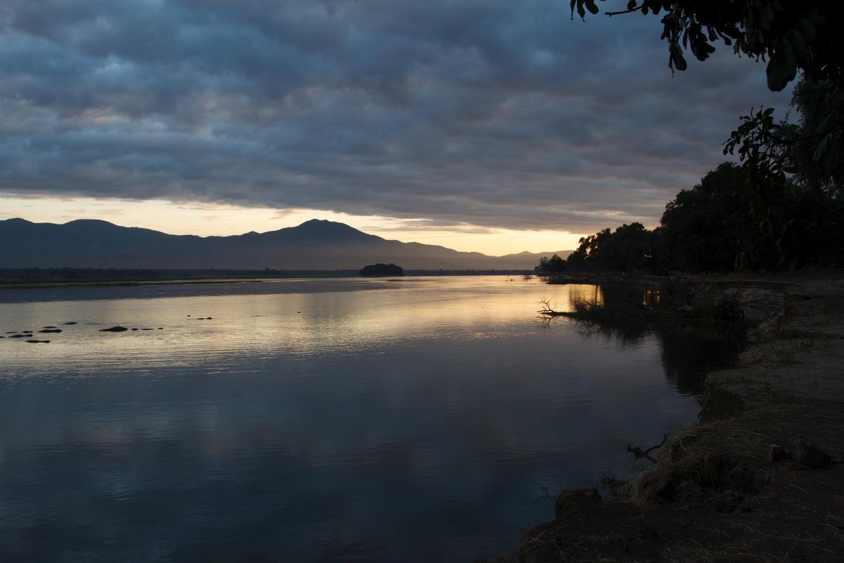 <a href="/BushloreAfrica/">Clyde Tait</a> Probably my favorite place on earth: #Mucheni3 campsite <a href="/Manapools/">mana</a> #Zimbabwe