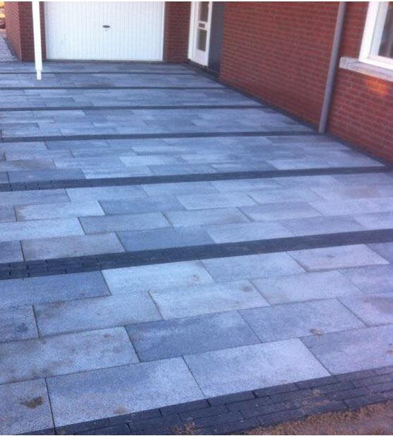 TuinenTerras7B's tweet photo. Voortuin, oprit en een padje naar achter gerealiseerd in Made. Alle gebruikte materialen van GeoColor+ van @MBI_Tuin http://t.co/AP5u5vIhl9