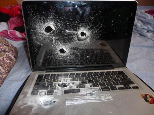 eldirini23's tweet photo. “@ComedyPosts: UNFRIENDED TRAILER GOT ME LIKE: http://t.co/BHqLD2jges” @YasmeenHoudaib @randasalame