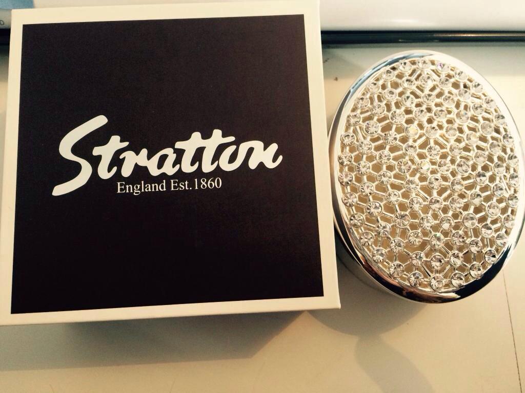 StrattonMayfair's tweet image. #FreebieFriday retweet and follow for your chance to #win this beautiful trinket box! #stylish #fashion #luxury