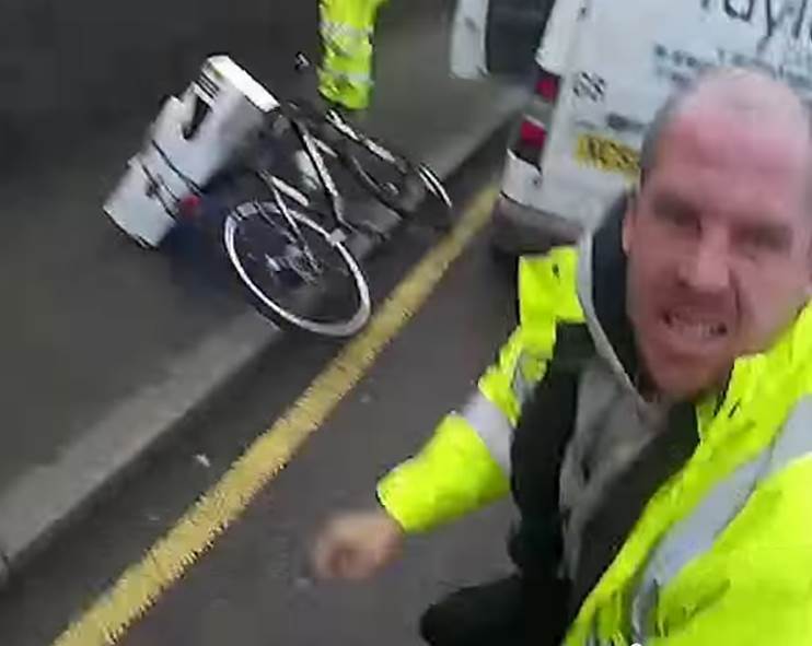 Police appeal for cyclist to come forward after assault caught on camera bit.ly/1wfUmq3