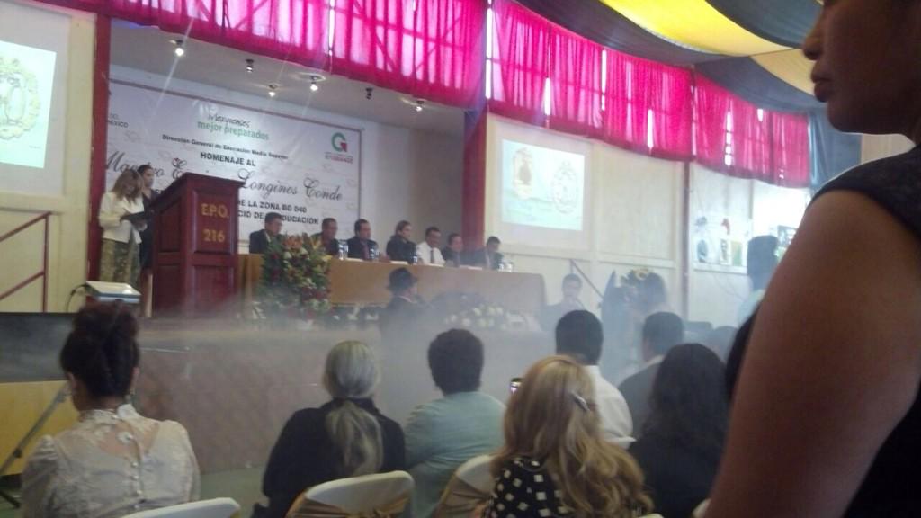 SupervisionBG29's tweet photo. En una ceremonia que reconoce la gran trayectoria de un buen amigo, Longinos Conde... http://t.co/yJCWXsbFCs