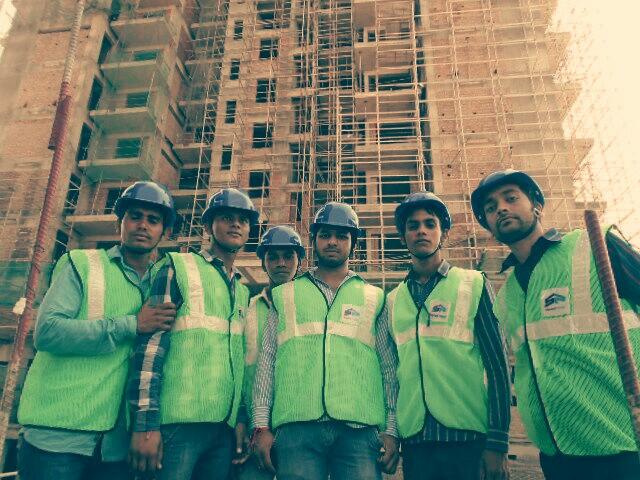Pradeep42404740's tweet photo. Future's civil engineer...
Noida .... http://t.co/WOBfPuii25