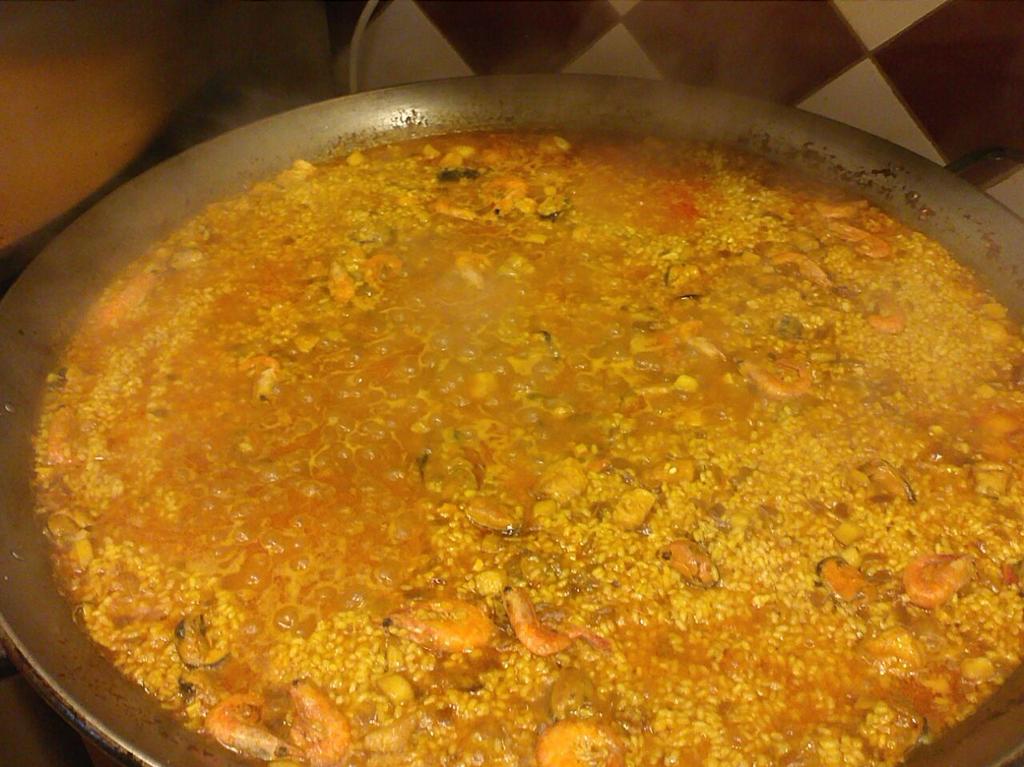 VictorioEsquina's tweet photo. Os esperamos! Lista para servir! 😊 http://t.co/o9nJcgKrqc