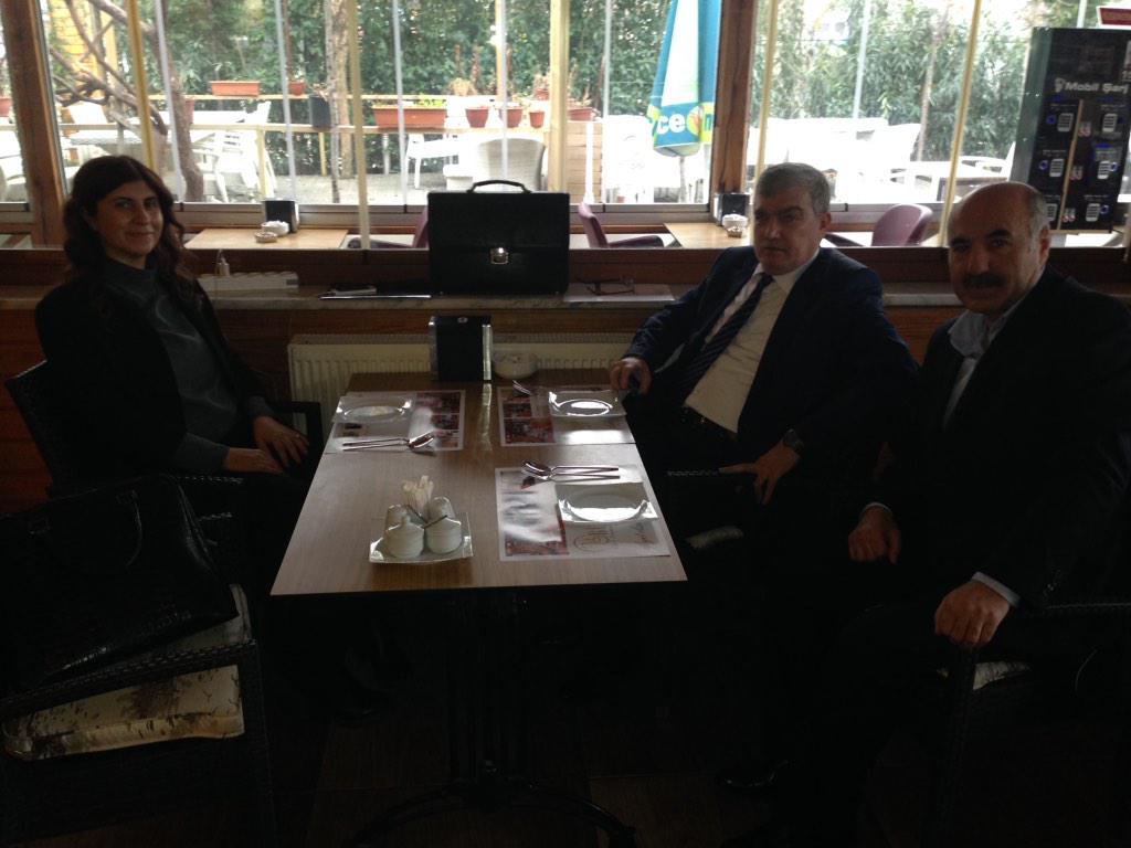 bilalardic_'s tweet photo. Sn Vekilimiz @LokBeyaz Hanım ve @guvenc46 Vekilimiz İstanbul Ziyarettelerindeler http://t.co/h4ts0QLlxX