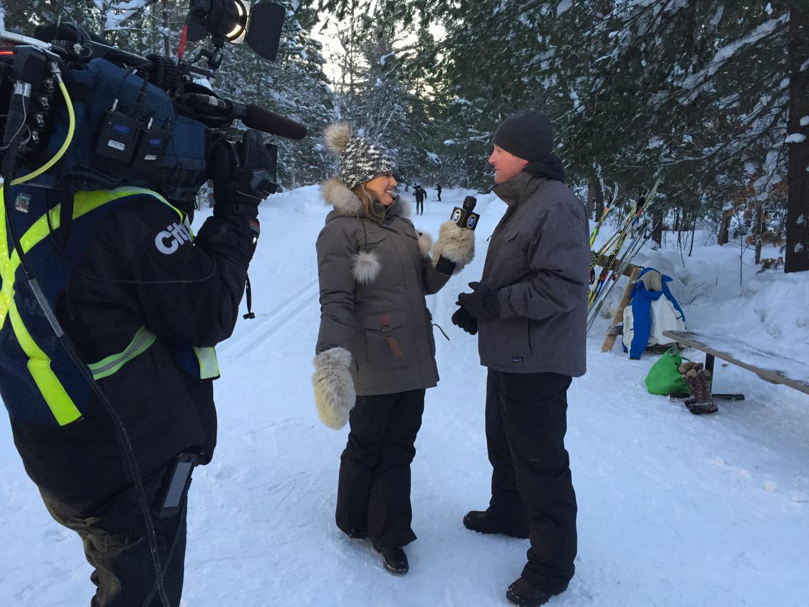 ontariokevin's tweet photo. Broadcasting LIVE with @JennValentyne from @ArroPark this morning. @BTtoronto @OntarioTravel #BTWinterFun http://t.co/OVgaALUFzn