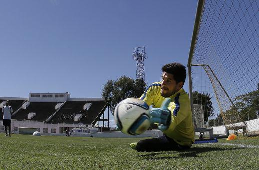 BocaJrsOficial's tweet photo. #HayArqueros @AgustinOrion, @guille_sara y #Trípodi vuelan en Tandil bajo las órdenes de @FGutavo http://t.co/izHo6Qo8eQ