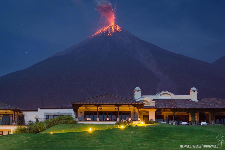 KurtisBowman's tweet photo. #gcmorningdrive #uniquegolf #askmattyg La Reunion Resort. Antigua, Guatemala. Vulcan de Fuego behind us. http://t.co/SGzRmHCqMb