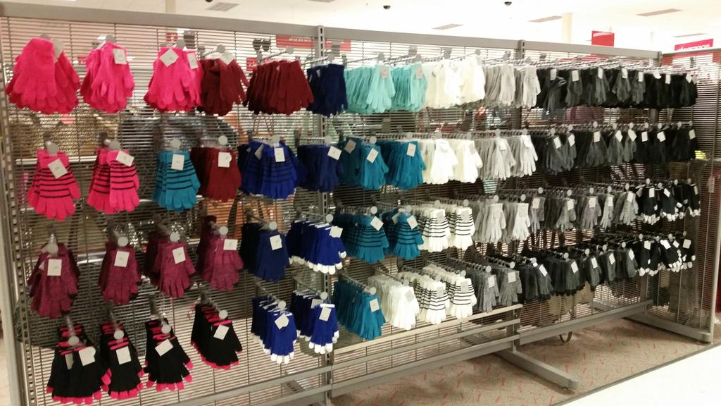 SorbelJames's tweet photo. Got gloves? #handproblems #jazzhands #fillthefloor @NixSalmon @Adam_Reiter @dwdertin http://t.co/TZA8iuNzPw