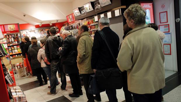 CP24's tweet photo. Latest edition of Charlie Hebdo expected to fly off shelves in Toronto today http://t.co/OCqvF8VMtM http://t.co/zNBHhyHegb