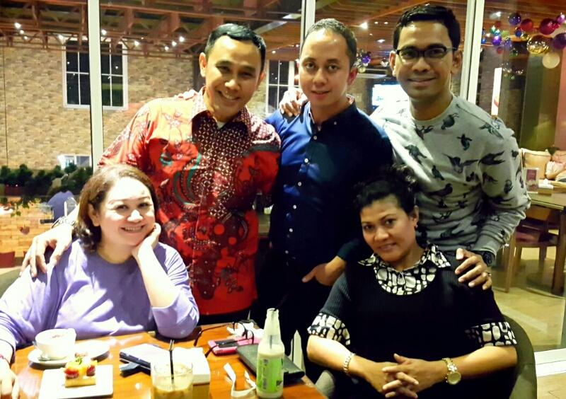 Coffee and cake time @ Igor's Pastry with beloved friends