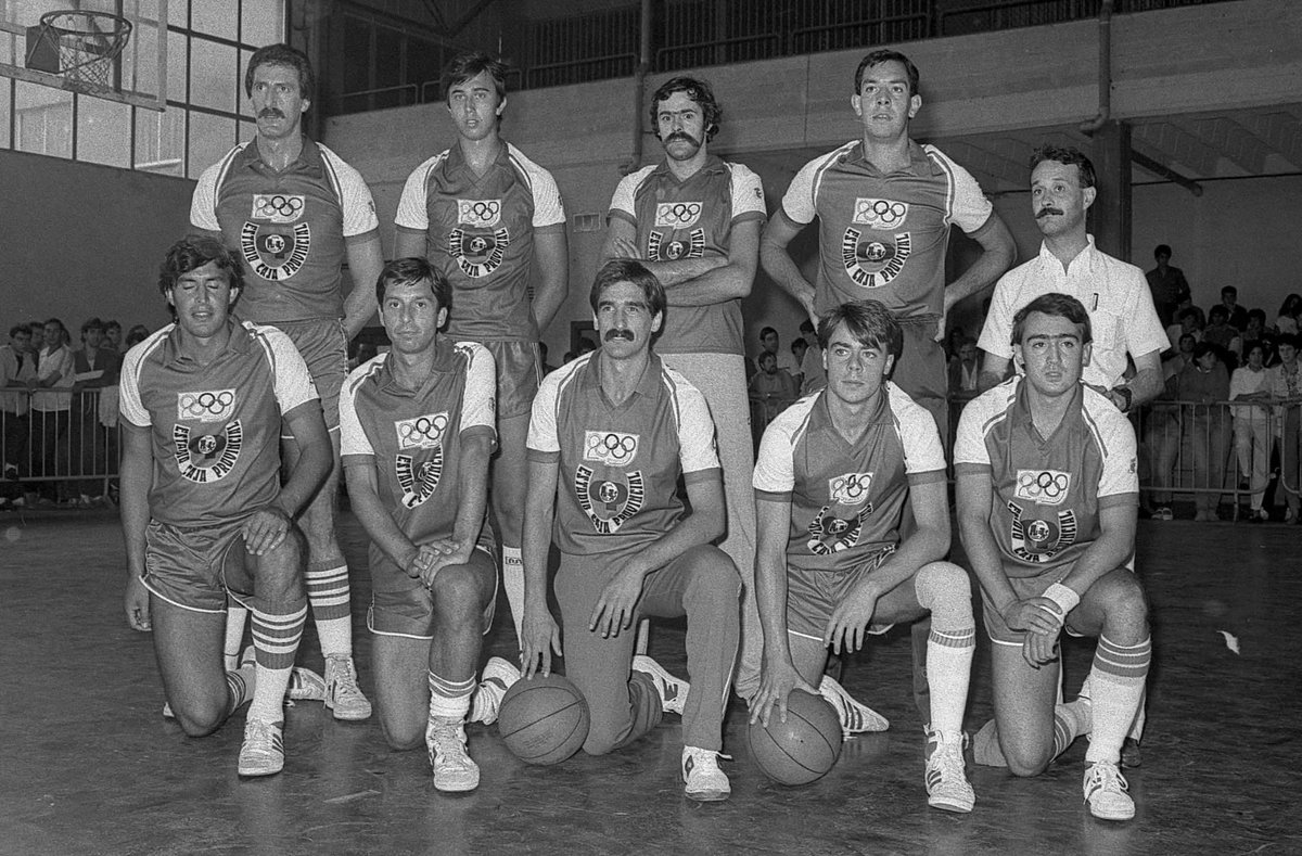 Especial 60 aniversario (Fotos, recuerdos, recortes...del Baskonia desde 1959) - Página 38 B7ejR4iCcAEEdBW