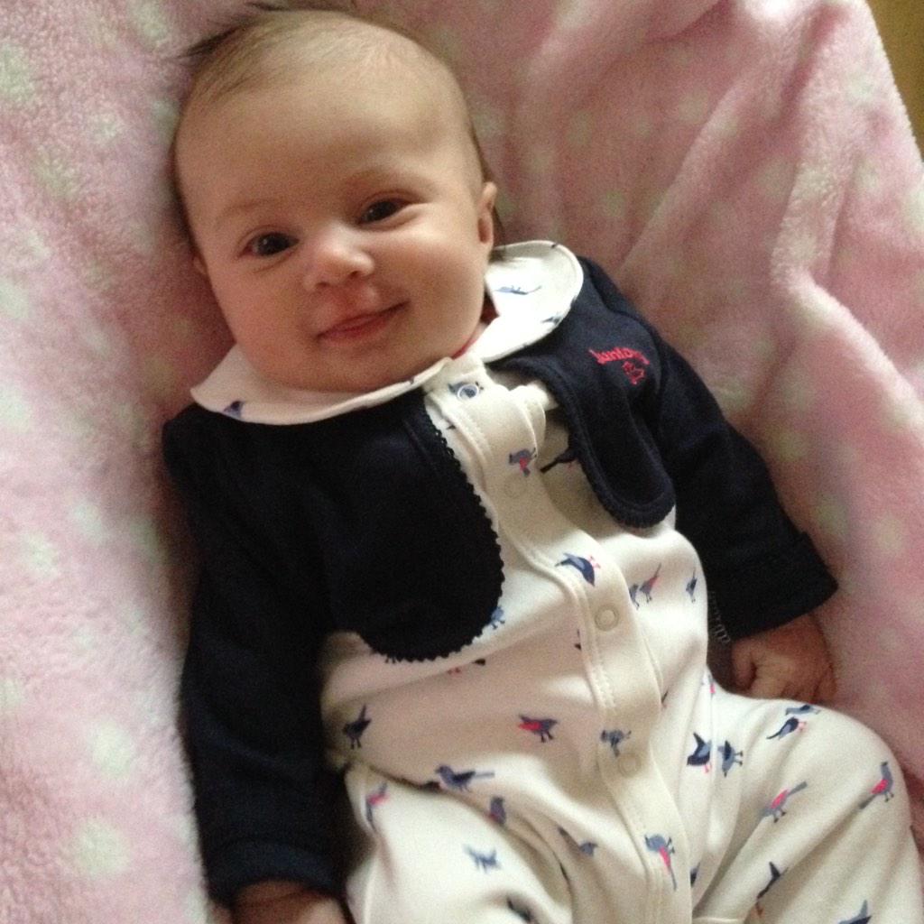 charlottechap25's tweet photo. Ahh she's just to cute! #couldeather http://t.co/UmzQTMpQhb