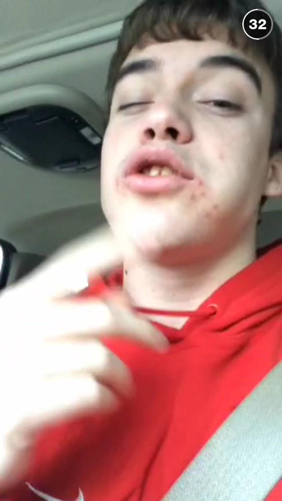 prettyxhustle's tweet photo. ugly friend friday 😂 #vanistheman #poorvan #heisgone 😂😂 http://t.co/MsLCq8ITGt