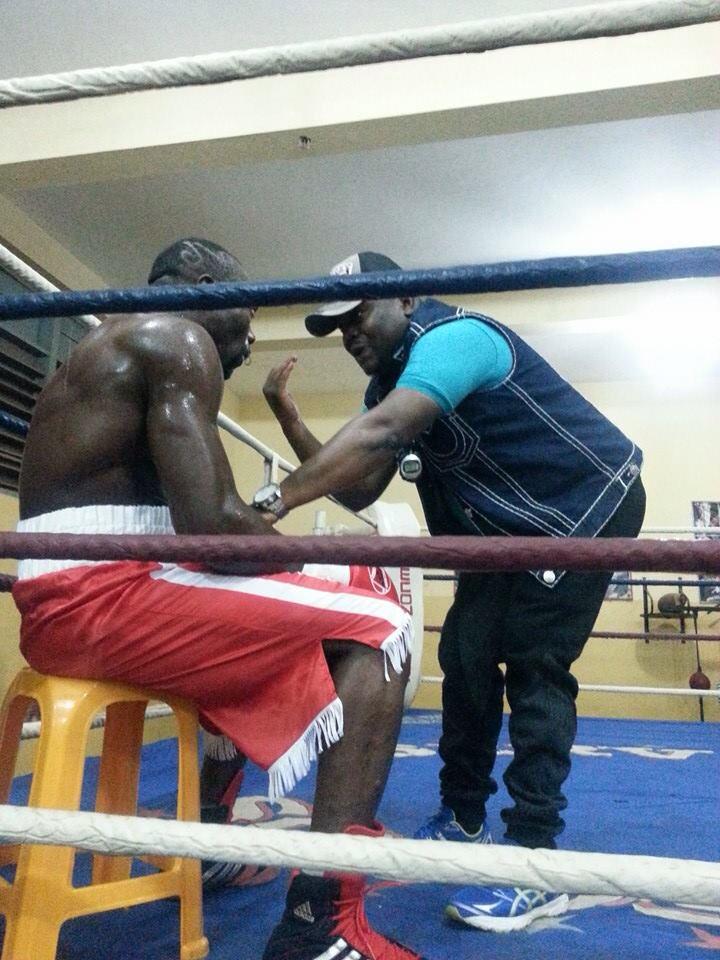 J-15 #CombatDuSiecle #ChampionnatDuMondeIBU Mabika Vs Seever #Libreville #Gabon #Afrique #ÇavacogneràLibreville 👍