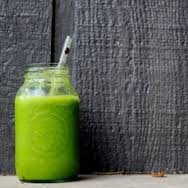 rissa706's tweet photo. Pear, spinach, pineapple, banana, lemon &amp; mint it was tasty I'm in love!!!! http://t.co/dSOVWrAsvf