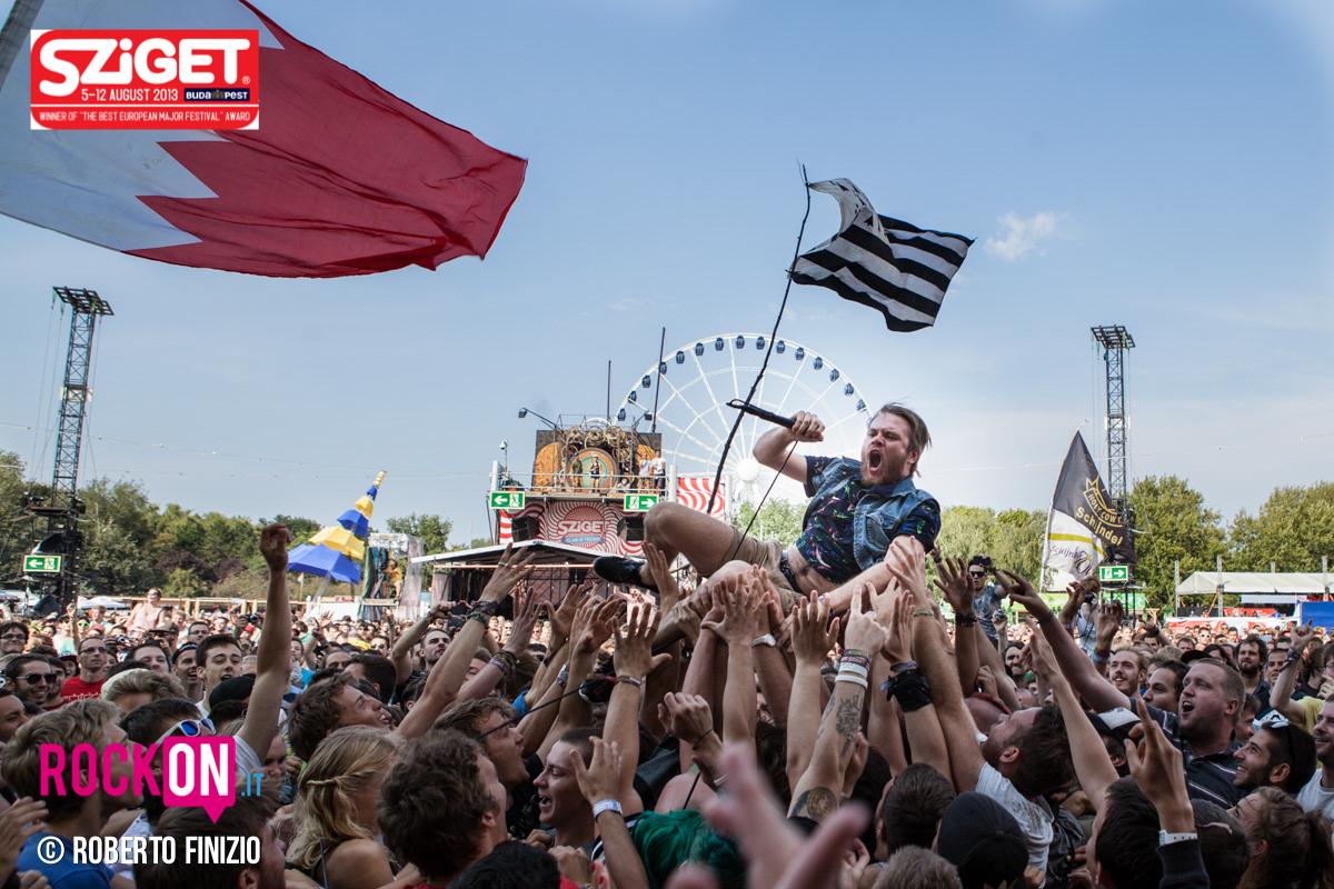 Rockon.it tweet media