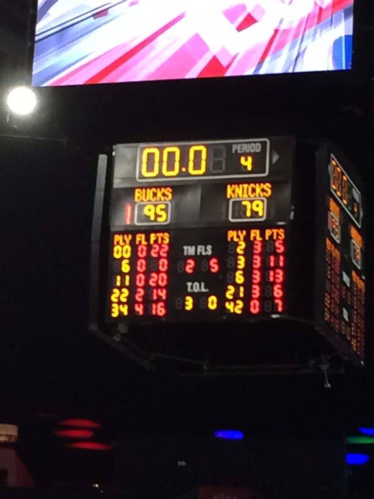GBligdon's tweet photo. The #NBALondon2015 Knicks vs bucks game was such a great experience. First and hopefully not last NBA game I watch!🏀 http://t.co/IT3cVvDiPz