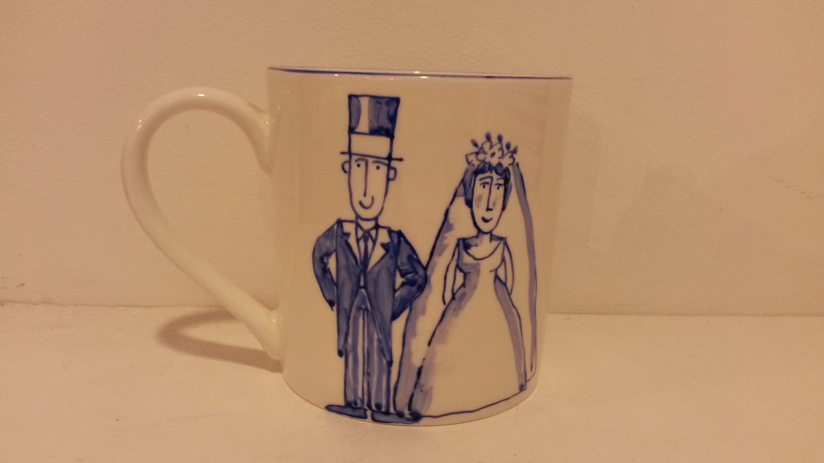 CosmoChina's tweet photo. Do you know these people? We're desperate to track them down and return their mug #wedding #London #China http://t.co/cuBqaJaV9L