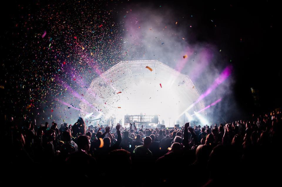 JR_techservices's tweet image. Panto nearly finished, summer creeping upon us. Need quote for festivals, concerts or even awards. Call us.