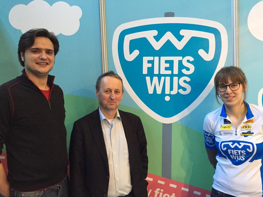 askWellPlayed's tweet photo. Saying hello to our latest customer fiets wijs! Tomorrow they launch their campaign @kortrijkxpo! #Velofollies http://t.co/t1AdtMAr2I