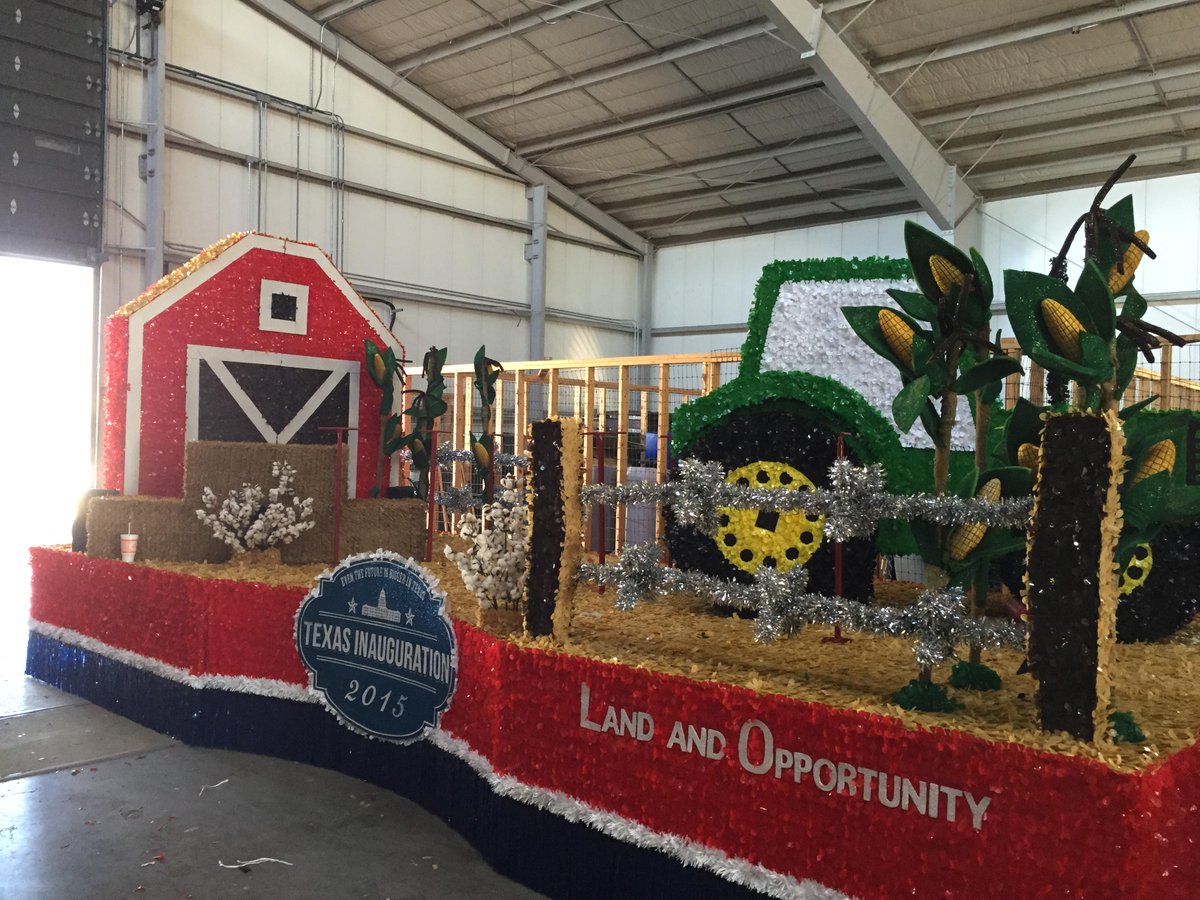 txinauguration's tweet photo. SNEAK PEAK: Check out one of the floats ready for the Inaugural parade on Tuesday! #txlege http://t.co/yPoDZtgIie